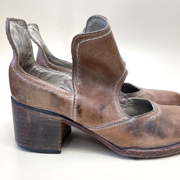 FREEBIRD by Steven Blade Slip On Bootie Size 7 Taupe Leather - Picture 10 of 16